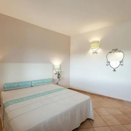 Cozy With Shared Pool Appartamento Aglientu