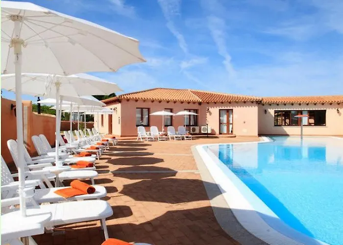 Cozy With Shared Pool *