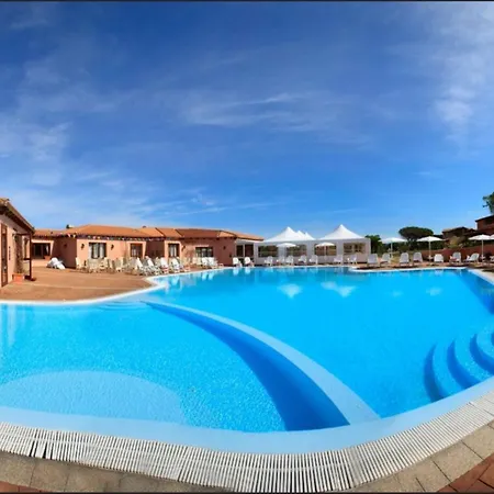 Cozy With Shared Pool